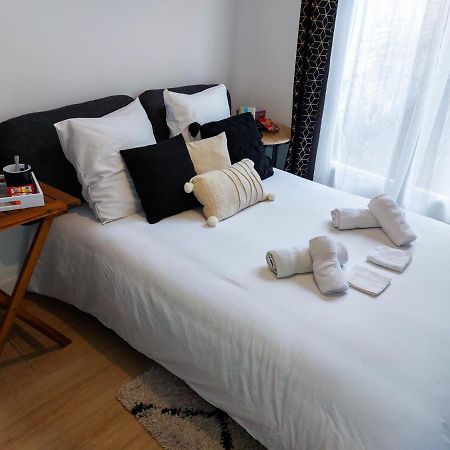 L'Essentiel - Tout Inclus ! Petit Dejeuner, Canal Plus, Netflix, Literie, Serviettes Rouen Esterno foto